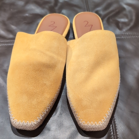 27 EDIT Yellow Suede Mules - Picture 1 of 9